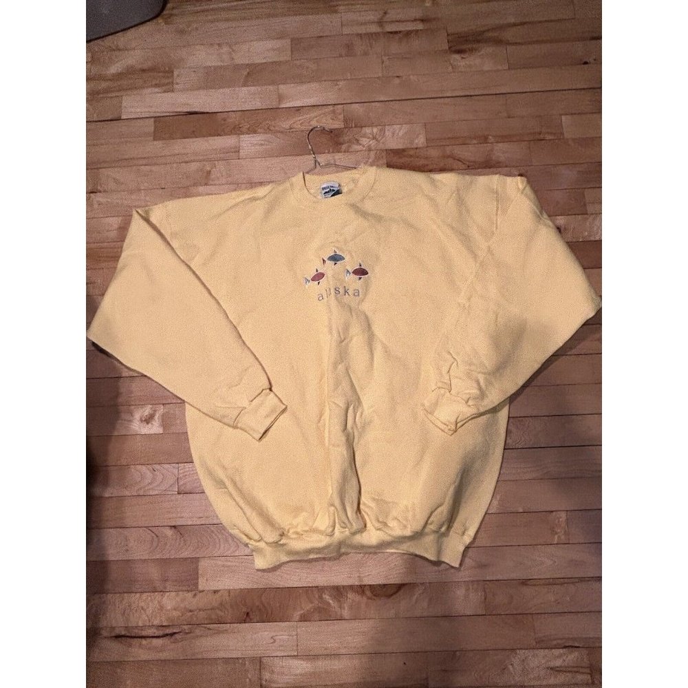 Briar Creek Sweatshirt XL Alaska Yellow Fish Trio Grandpa Grandma Tourist Cabin